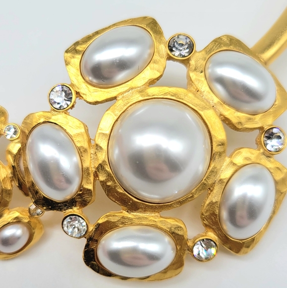 Kenneth Jay Lane Pearl Flower Gold Satin Spring Collar Statement Necklace - Picture 7 of 12